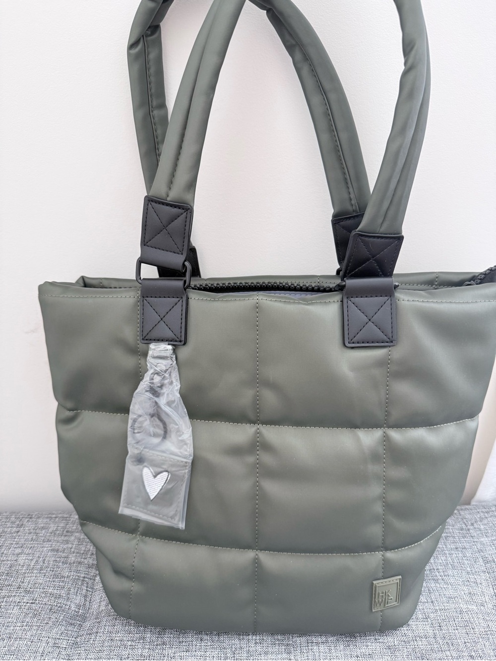 Ihkwip Checkmate Tote with Extra Straps